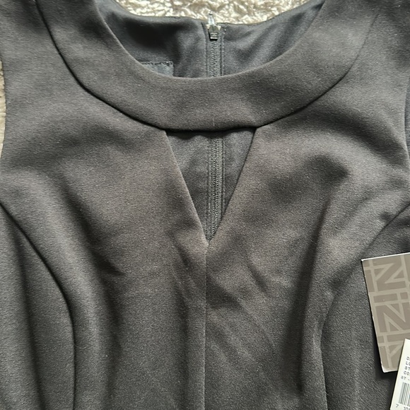 IZByer black and tan sleeveless dress. Belted. Size 3. Keyhole cutout on front. - Picture 2 of 5